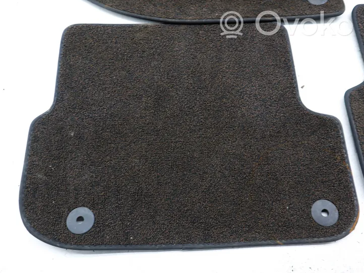 Audi A6 Allroad C6 Kit tapis de sol auto 4F0863683E