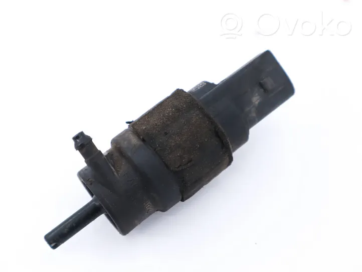 Audi A5 8T 8F Pompe de lave-glace de pare-brise 8K5955647