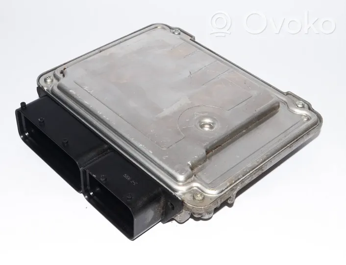 Skoda Octavia Mk2 (1Z) Sterownik / Moduł ECU 03g906021lb