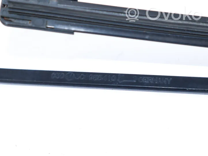 Volkswagen PASSAT CC Front wiper blade arm 3C8955409