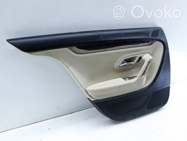 Volkswagen PASSAT CC Rivestimento del pannello della portiera posteriore 3C8867211AD