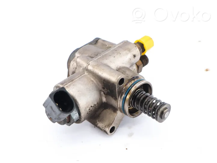 Audi A8 S8 D3 4E Fuel injection high pressure pump 07L127026A