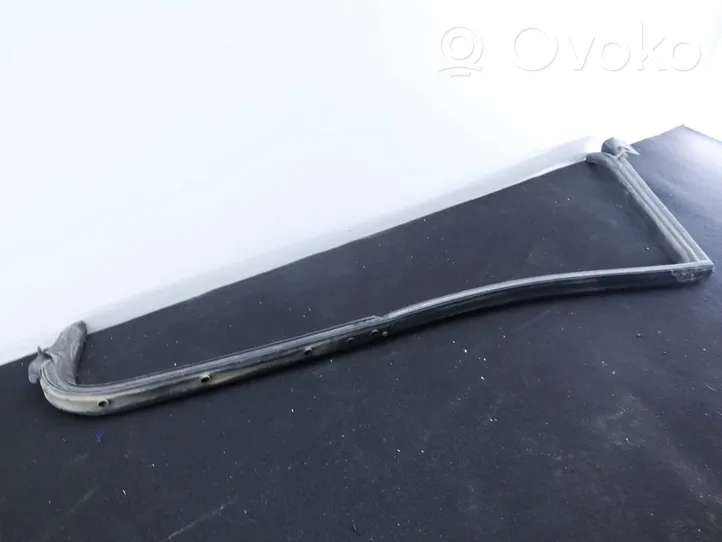 Volkswagen Touran I Front door rubber seal 3C8854545H