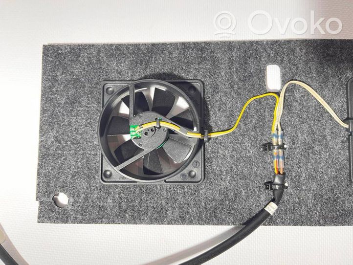 Mercedes-Benz CLS C219 Ventilateur / pulseur d'air 2118202142