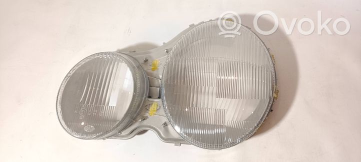 Mercedes-Benz E W210 Klosze lamp przednich 2108200366