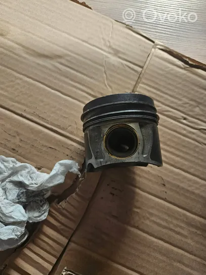 Audi Q7 4M Piston FMN