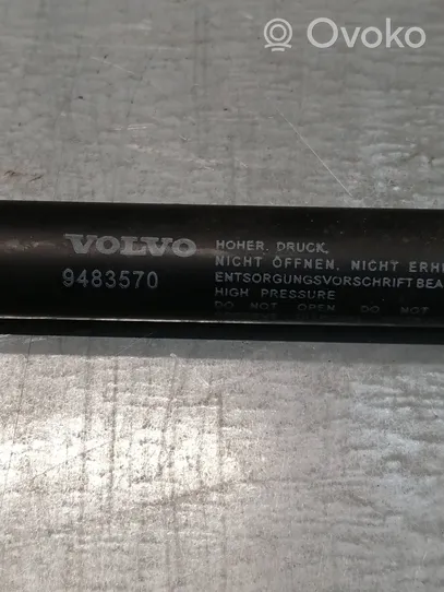 Volvo V50 Konepellin kaasujousi 9483570