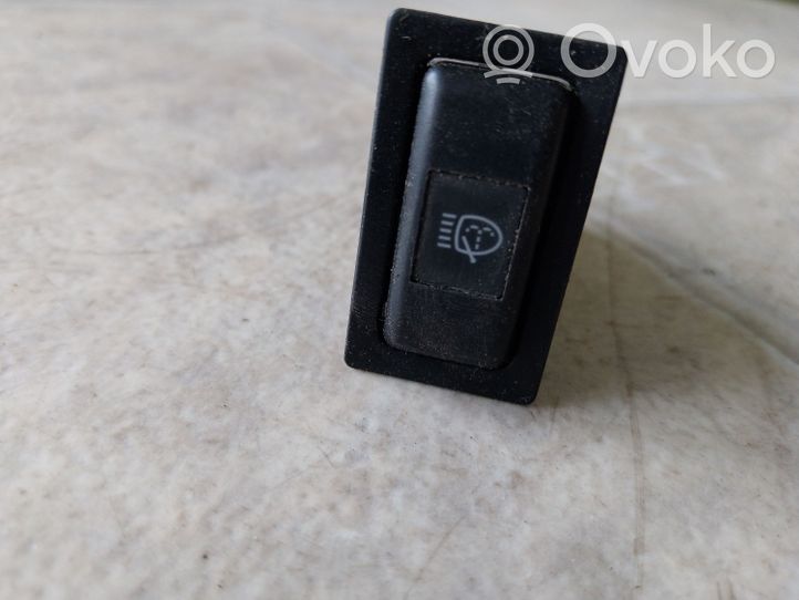 Toyota Corolla Verso AR10 Interruptor de la bomba del limpiafaros 8415002021