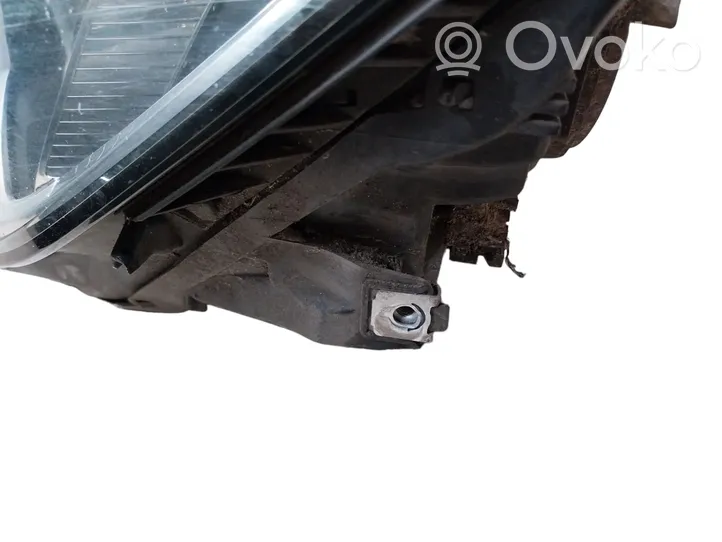 Volkswagen PASSAT B8 Lampa przednia 3G2941005B