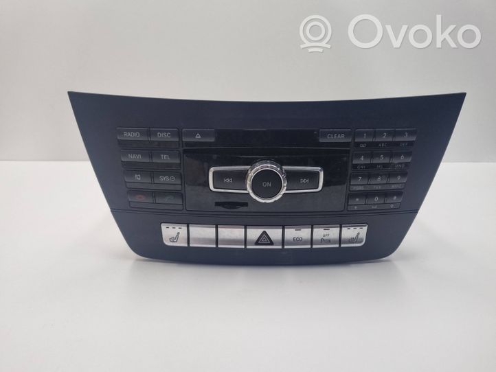 Mercedes-Benz C AMG W204 Unité principale radio / CD / DVD / GPS A2049009614