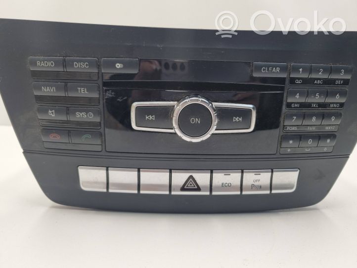 Mercedes-Benz C W204 Radio/CD/DVD/GPS-pääyksikkö A2049009510