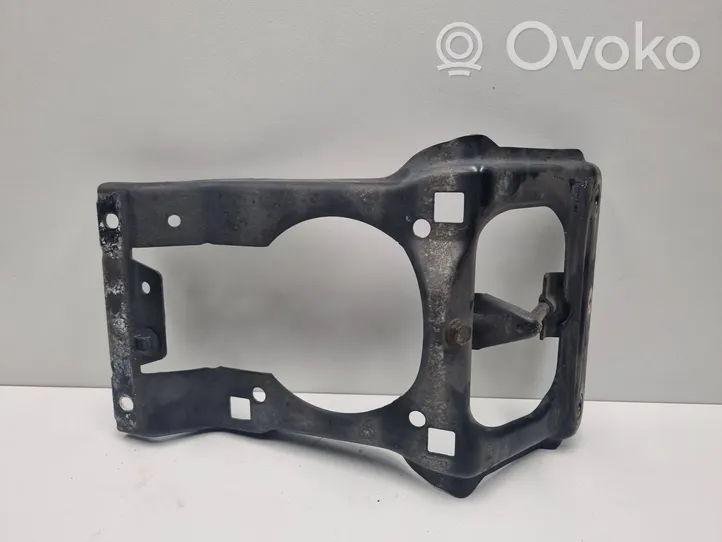 Mercedes-Benz E W211 Staffa del pannello di supporto del radiatore parte superiore A2116201916