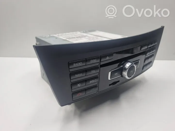 Mercedes-Benz C W204 Radio/CD/DVD/GPS-pääyksikkö A2049007013