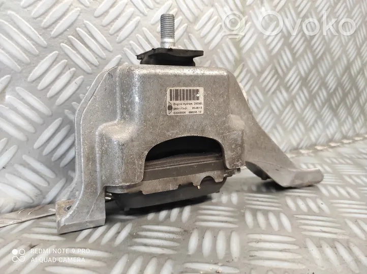 Mini One - Cooper Coupe R56 Engine mount vacuum valve 