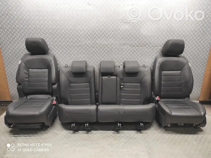 Renault Koleos I Fotele / Kanapa / Komplet 