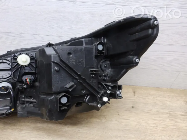 Subaru Levorg Lampa przednia 84002VA240