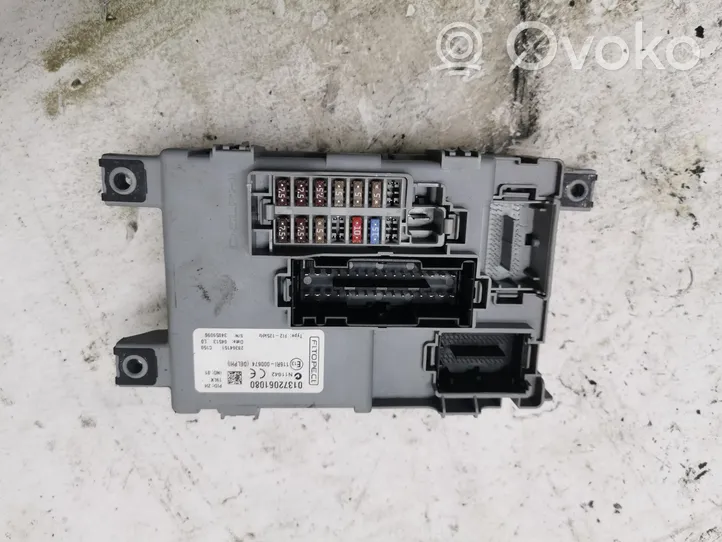 Fiat Punto (199) Module de fusibles 01372061080