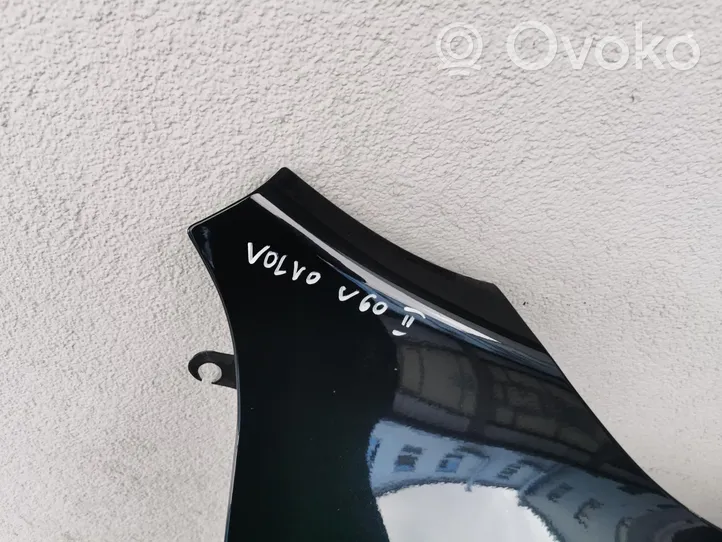 Volvo V60 Błotnik przedni 