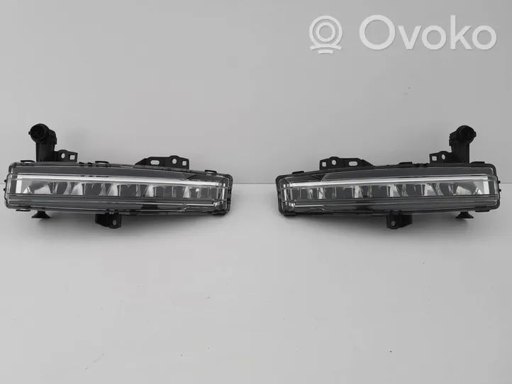 Land Rover Range Rover Velar Phare frontale M8E2-15200