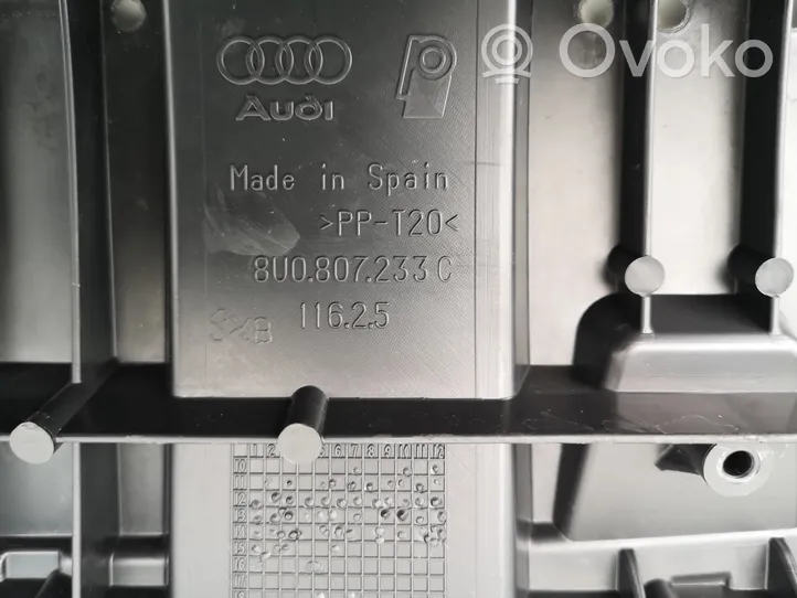 Audi Q3 8U Moottorin alustan välipohjan roiskesuoja 8U0807233C