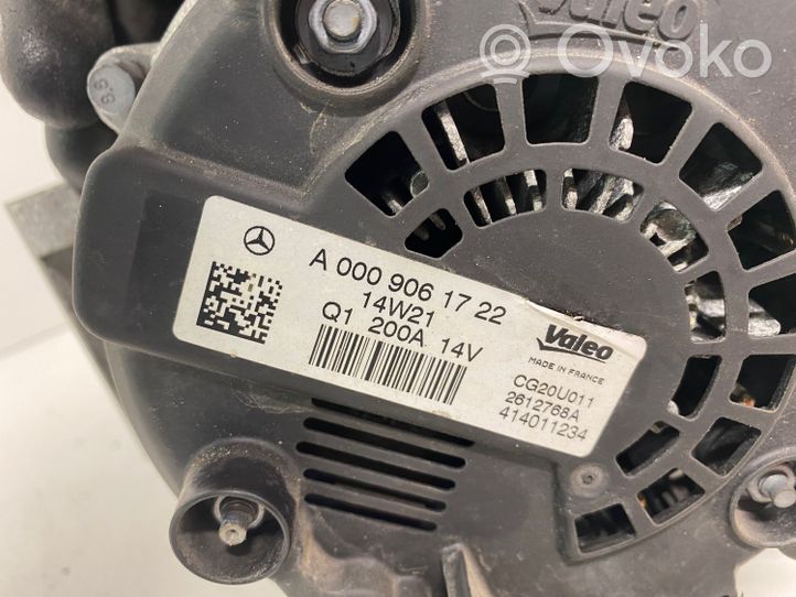 Mercedes-Benz E C207 W207 Generatore/alternatore A0009061722