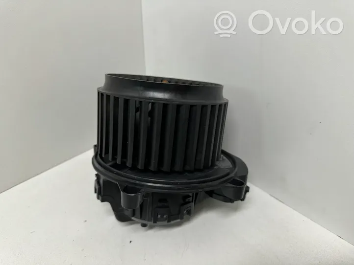 Volkswagen Touareg II Ventola riscaldamento/ventilatore abitacolo 7P0820022C