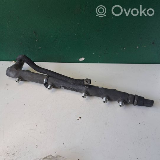 Mercedes-Benz C W203 Listwa wtryskowa A6110700395