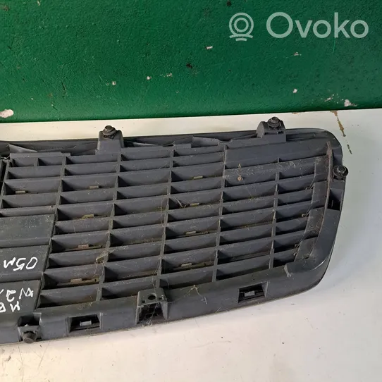 Mercedes-Benz E W211 Maskownica / Grill / Atrapa górna chłodnicy A2118800283