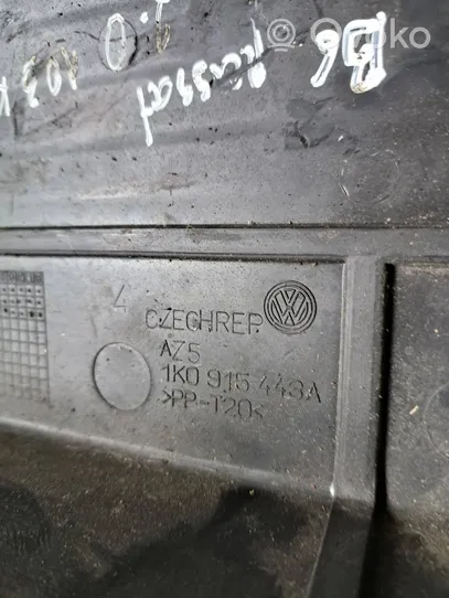 Volkswagen PASSAT B6 Coperchio/tappo della scatola vassoio della batteria 1K0915443C