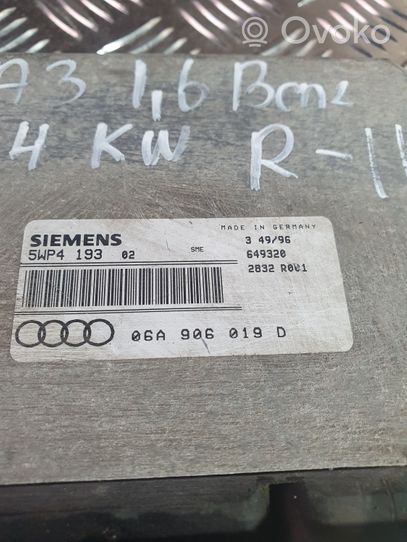 Audi A3 S3 8L Sterownik / Moduł ECU 060906019D