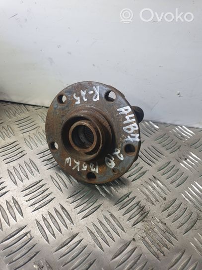 Audi A4 S4 B7 8E 8H Cuscinetto a sfera della ruota anteriore 4B0615888