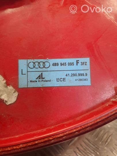 Audi A6 S6 C5 4B Luz trasera/de freno 4B9945095F