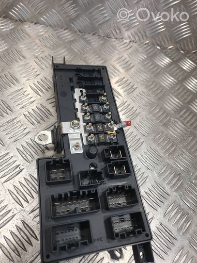 Volvo S80 Fuse box set 518828108