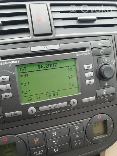 Ford Focus C-MAX Radio/CD/DVD/GPS-pääyksikkö 4M5T18K931CC