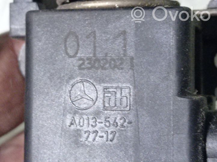 Mercedes-Benz A W168 Czujnik położenia pedału gazu / przyspieszenia A0135427717