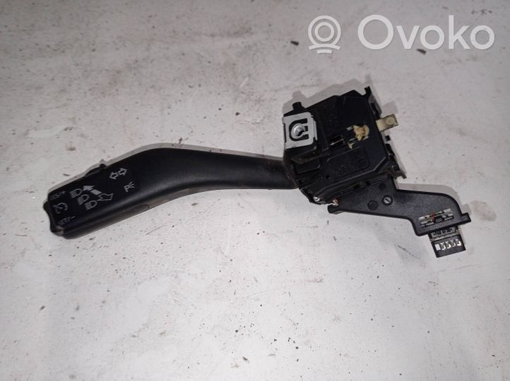 Volkswagen Touran I Posūkių/ šviesų rankenėlė 1k0953513g