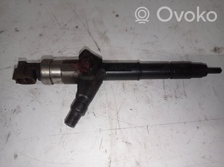 Nissan X-Trail T30 Injecteur de carburant 166008H800