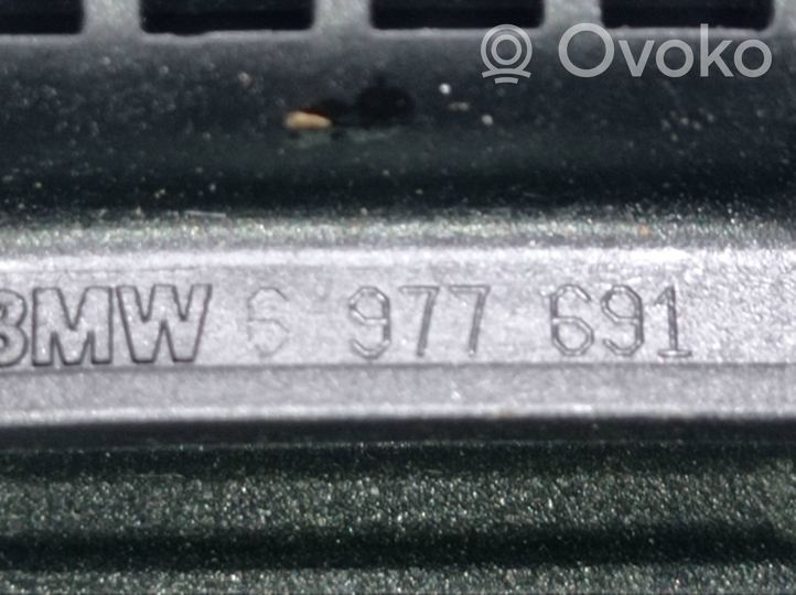 BMW X5 E70 Rankenėlė galinė 6977691