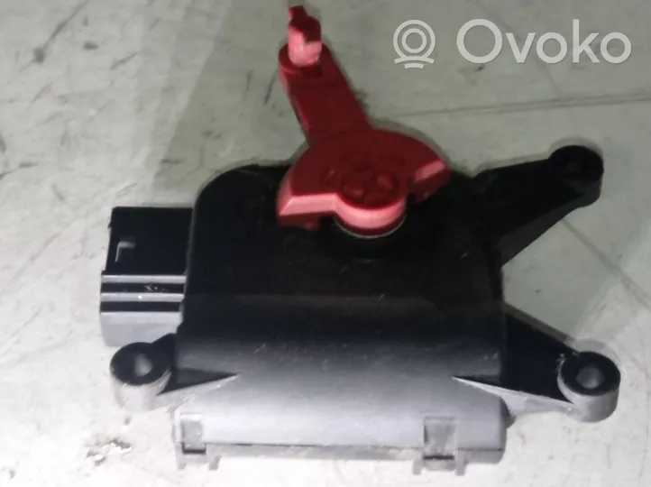 Audi A4 S4 B6 8E 8H Moteur / actionneur de volet de climatisation 8E1820511