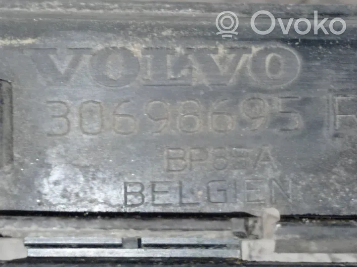 Volvo V50 Uchwyt / Mocowanie zderzaka tylnego 30698695