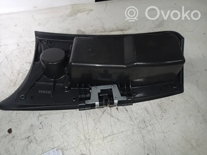 Iveco Daily 3rd gen Set vano portaoggetti 500336592