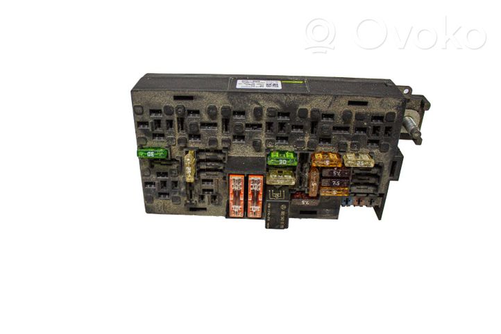 Mercedes-Benz R W251 Module de fusibles a1645400072