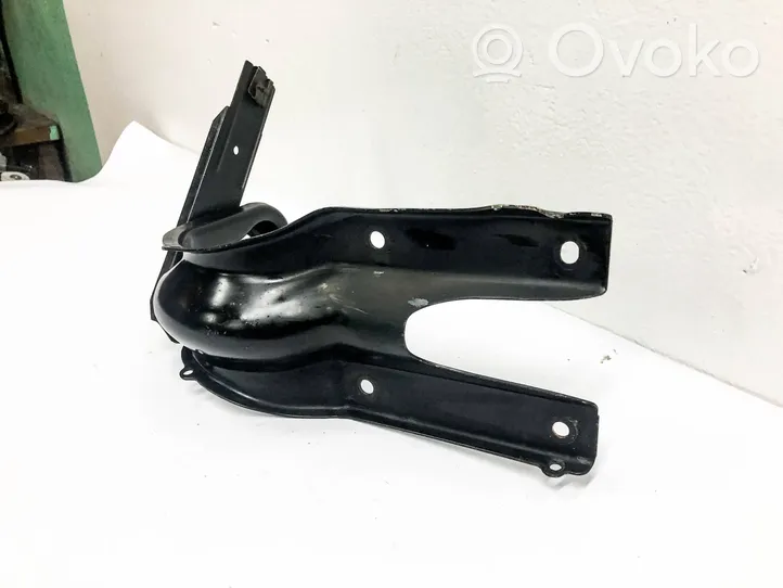 Mercedes-Benz SLK R171 Radiator mount bracket 