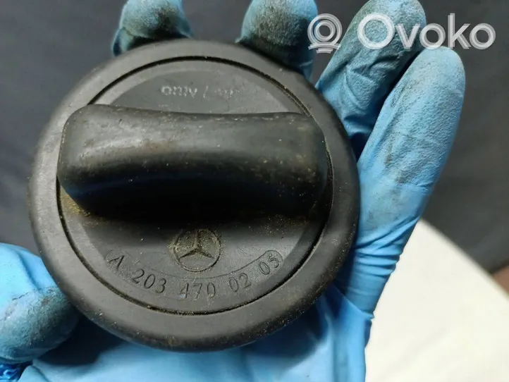 Mercedes-Benz C W203 Tappo del serbatoio del carburante A1684700405