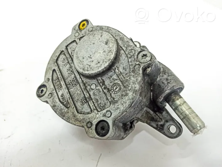 Mercedes-Benz R W251 Alipainepumppu A6422300165