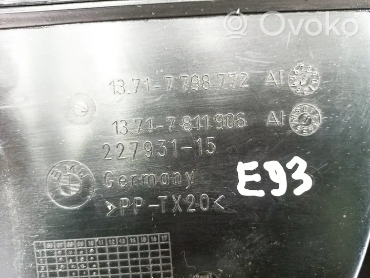 BMW 3 E92 E93 Välijäähdyttimen ilmanohjauksen ilmakanava 22793115