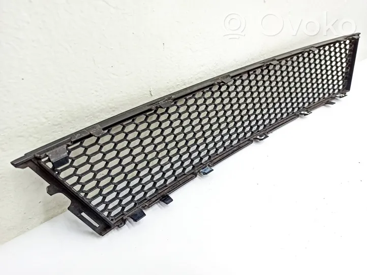 BMW 3 E92 E93 Grille inférieure de pare-chocs avant 