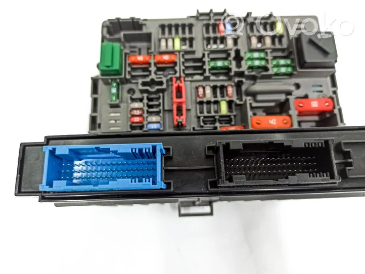 BMW 3 E92 E93 Fuse box set 10688710