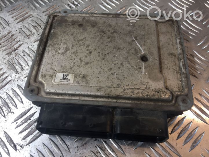 Volkswagen PASSAT B6 Sterownik / Moduł ECU 03G906021LR