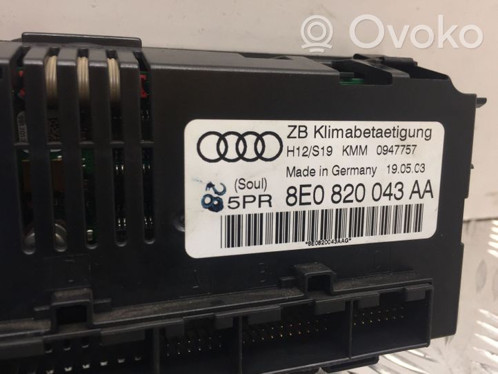 Audi A4 S4 B6 8E 8H Panel klimatyzacji 8E0820043AA